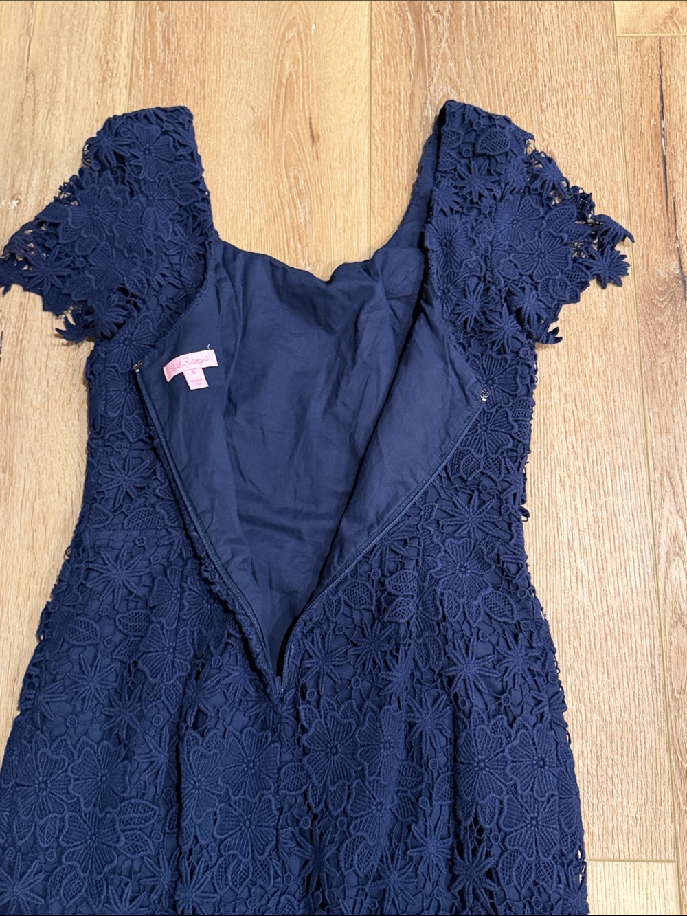 Lilly Pulitzer | Marta Navy Floral Lace Scoop-Back Dress | size 6 | 3D | Sheath - Picture 6 of 7